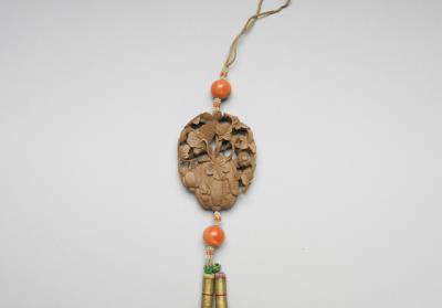 图片[2]-Sandalwood pendant with melon-and-tendril decoration, Qing dynasty (1644-1911)-China Archive